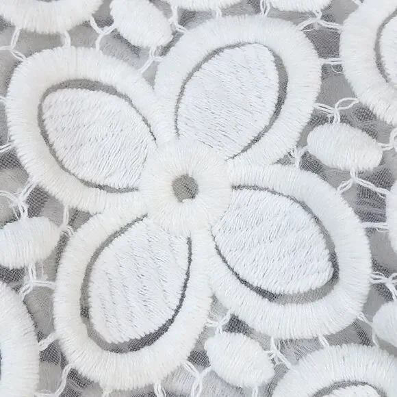 ☔️🩵Vintage V Cristina White Buttoned Embroidered Lace Sleeveless Top Small - Picture 10 of 11